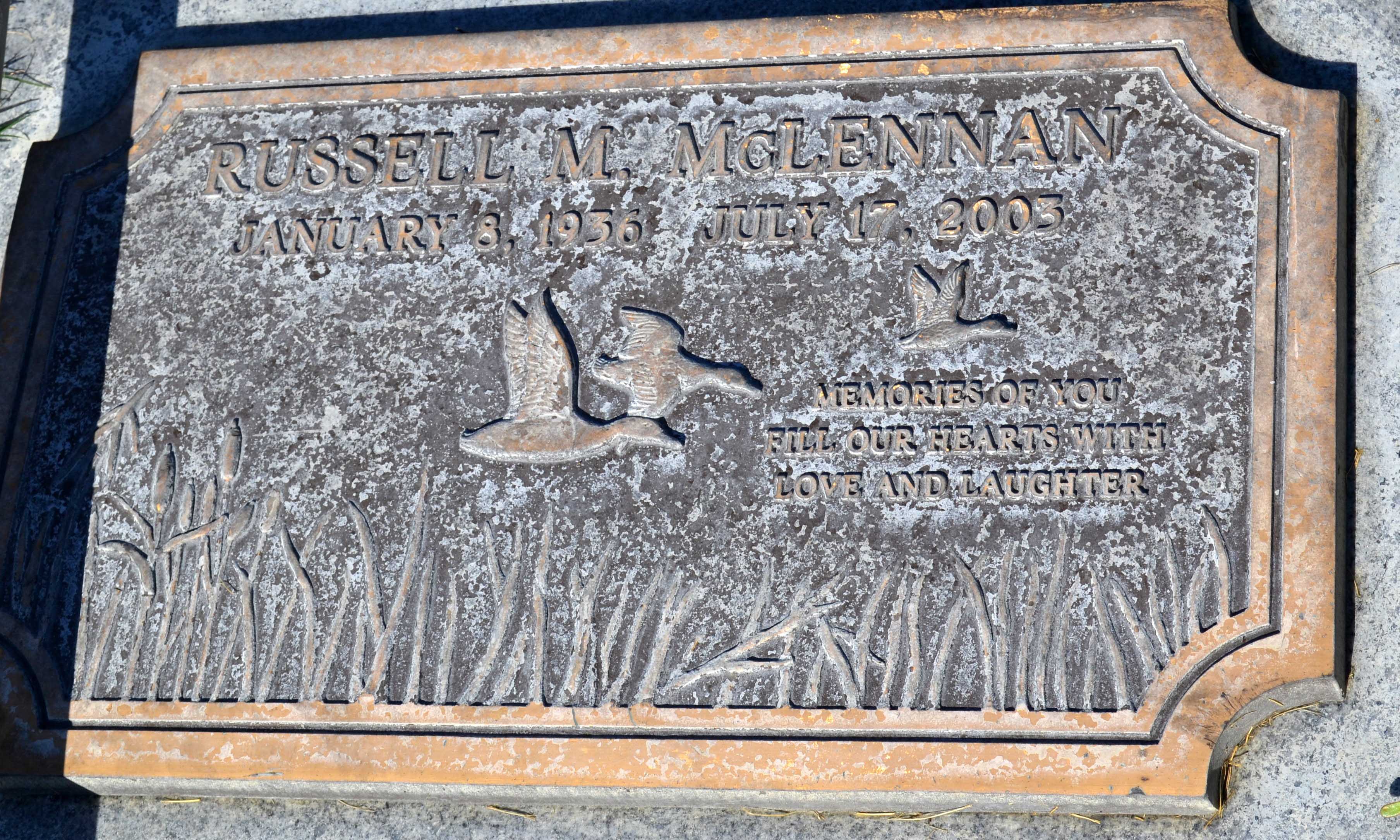 Photo of headstones/Russell Murdock McLennan d2003 hdstn